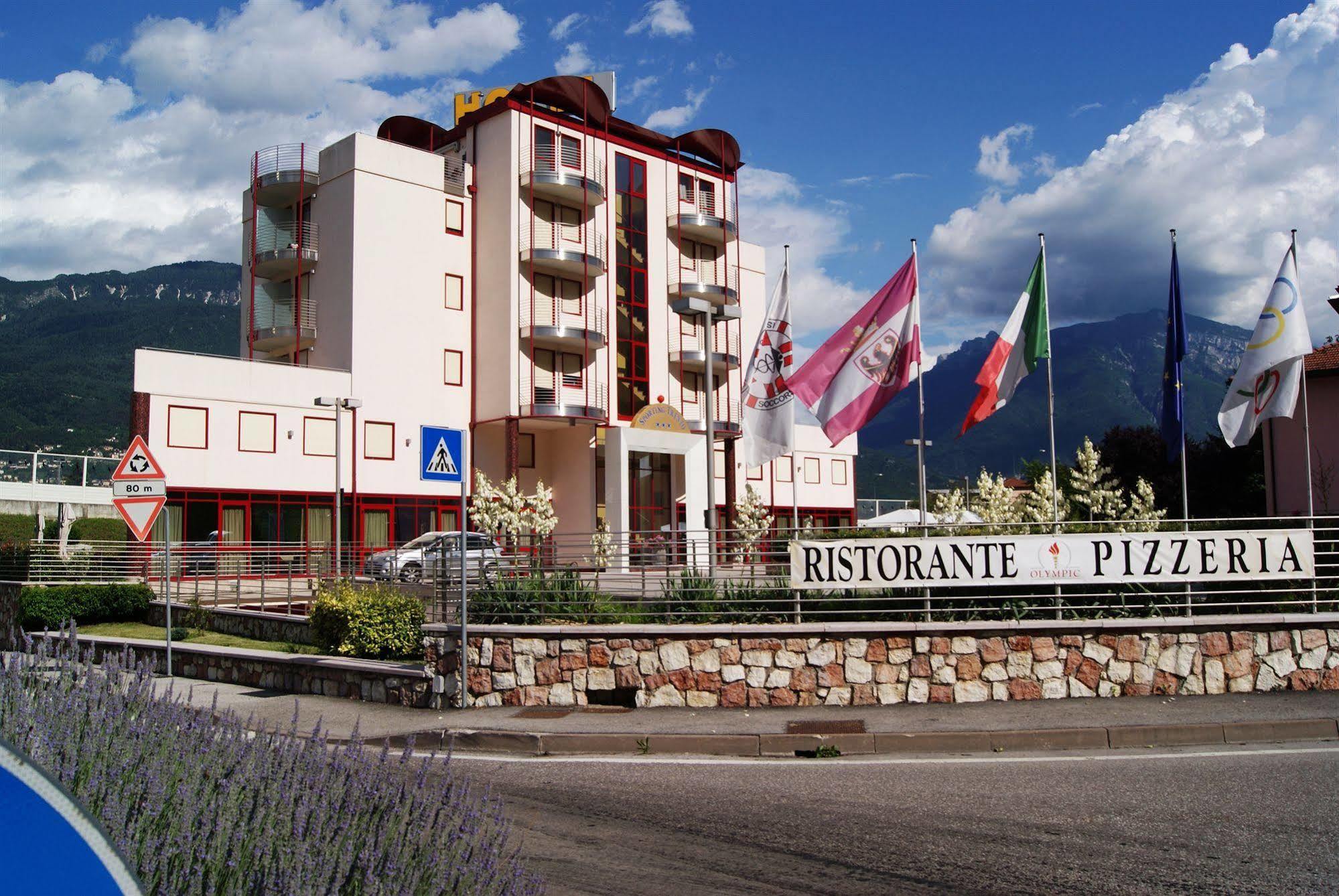Hotel Sporting Trento Exteriér fotografie